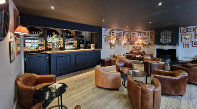 PAUSE CAFÉ BAYEUX X LE LION D'OR PAUSE CAFÉ BAYEUX X LE LION D'OR